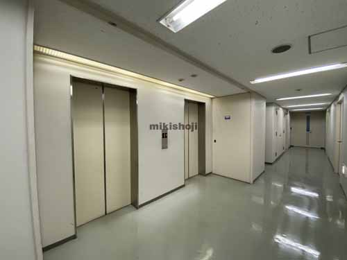 本町南シモジマビル エレベーターホール3