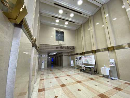 堺筋本町センタービル エントランス2