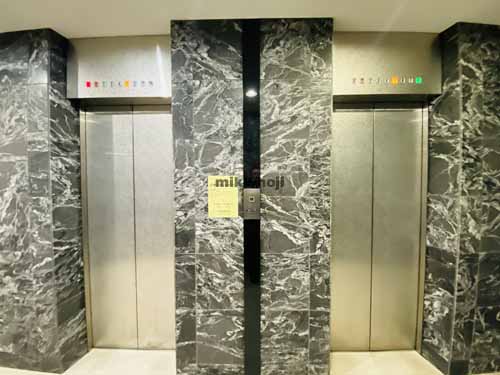 堺筋本町プラザビル エントランス1