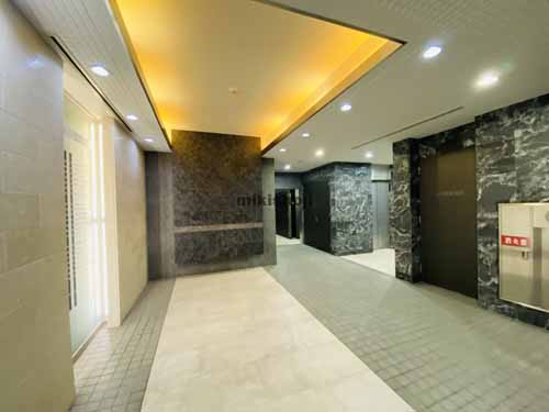 堺筋本町プラザビル エントランス5