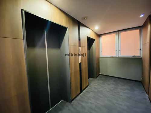 堺筋本町プラザビル エレベーターホール1