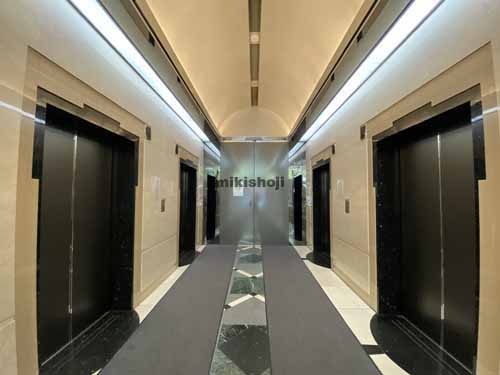 ＪＲＥ堺筋本町ビル エントランス2