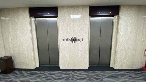 大阪建大ビルディング エントランス3