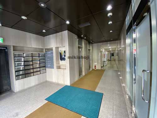 ワイダ本町ビル エントランス6