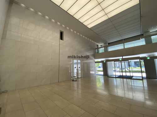 西本町インテス エントランス2