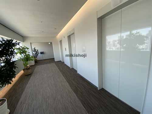 西本町インテス エレベーターホール6