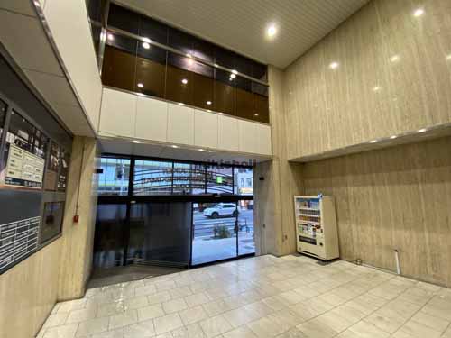 第一住建長堀橋駅前ビル エントランス2