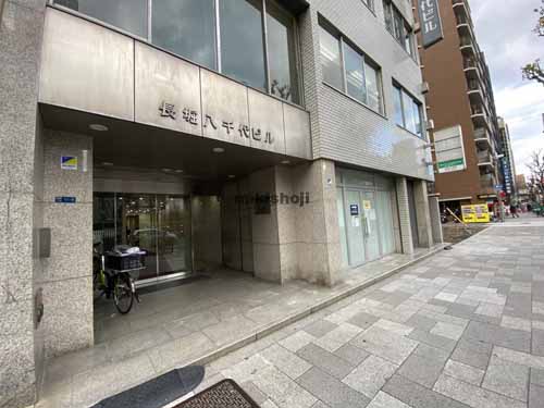 長堀八千代ビル エントランス5