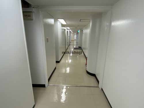湊町・元町・難波中・日本橋・敷津のナンバプラザビル エレベーターホール4