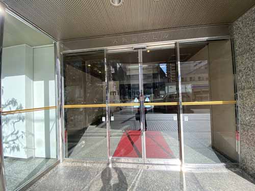 大阪岡本ビル エントランス5