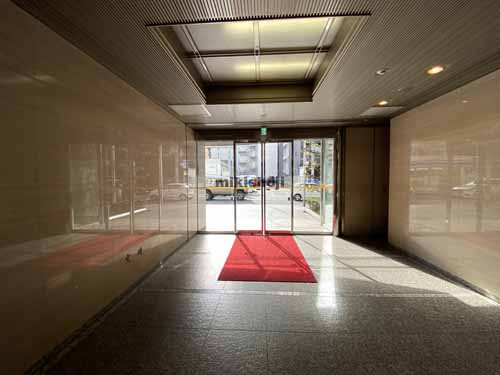 大阪岡本ビル エントランス7