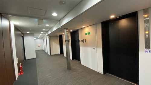 辰野心斎橋ビル エレベーターホール2