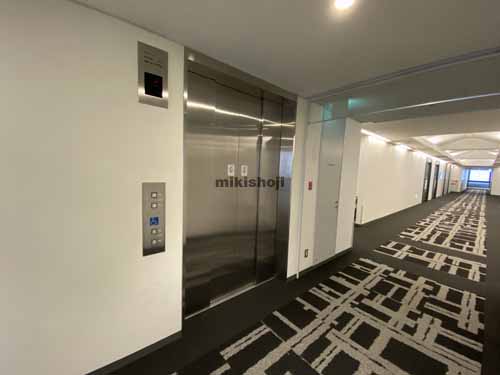 新大阪トラストタワー エレベーターホール2