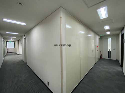 明治安田生命十三ビル エレベーターホール3