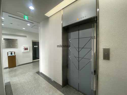 梅田・堂島・中之島の桜橋西ビル エントランス2
