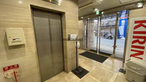 三共日本橋ビル エントランス1