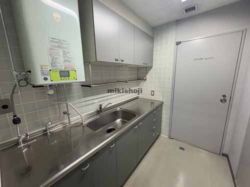 鹿島八尾南駅前ビル 水回り1