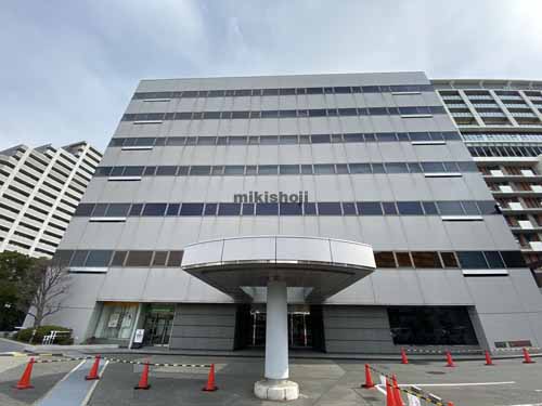 豊中市の第一火災千里中央ビル エントランス4