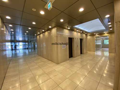 豊中市の第一火災千里中央ビル エントランス8