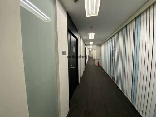 ＷＥＡＶＥ ＨＯＮＭＡＣＨＩ エレベーターホール1