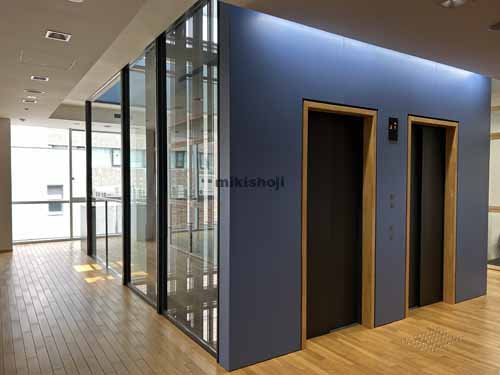 中京区の第１５長谷ビル エレベーターホール1