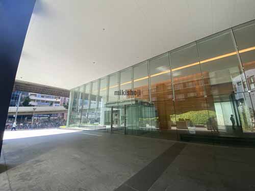 芝田・茶屋町・大深町の梅田ゲートタワー エントランス1