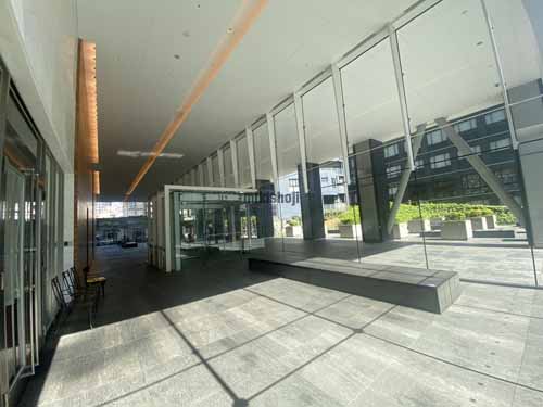 芝田・茶屋町・大深町の梅田ゲートタワー エントランス2