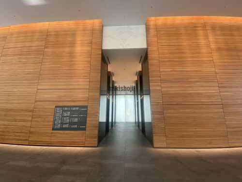 芝田・茶屋町・大深町の梅田ゲートタワー エントランス3