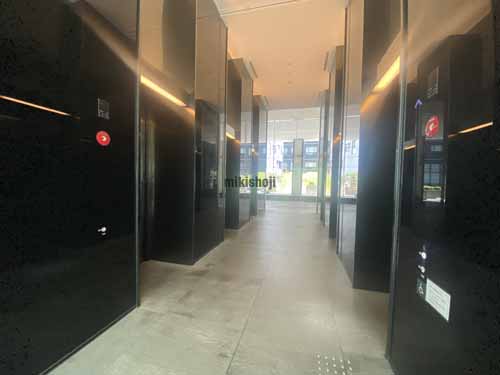 芝田・茶屋町・大深町の梅田ゲートタワー エントランス5