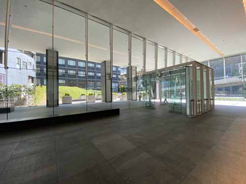 芝田・茶屋町・大深町の梅田ゲートタワー エントランス7