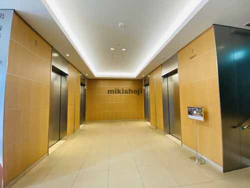 オリックス本町ビル エントランス6