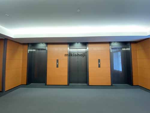 北久宝寺町～博労町の本町南ガーデンシティ エレベーターホール4