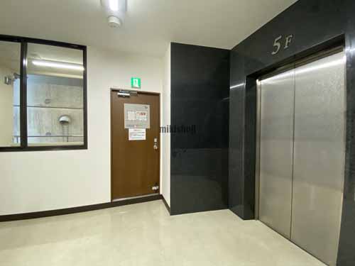 芝田・茶屋町・大深町のイノイ第二ビル エレベーターホール1