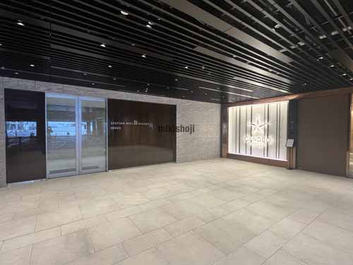 枚方市のステーションヒル枚方 エントランス1