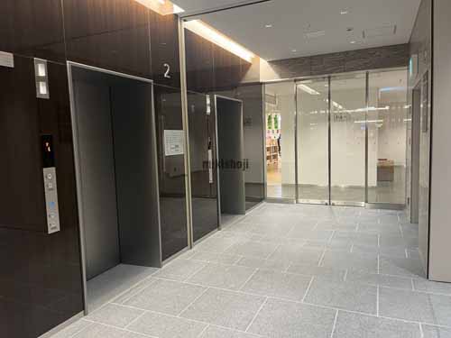 枚方市のステーションヒル枚方 エレベーターホール7