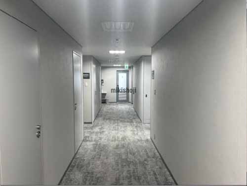 紙与渡辺ビル エントランス1