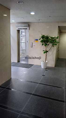 大名イマンス エントランス1