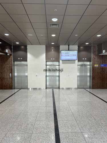 小倉北区全域の毎日西部会館 エントランス1