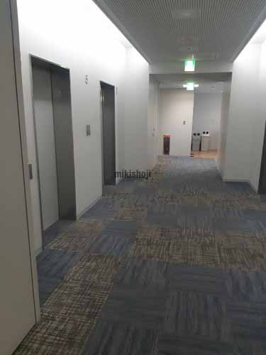 早良区全域の福岡ＳＲＰセンタービル エレベーターホール1