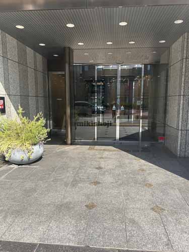 大分市のいちご・みらい信金ビル 外観2