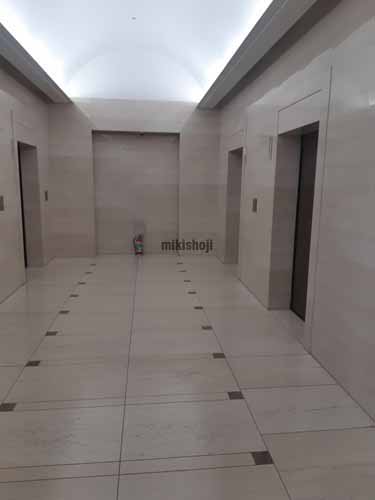 早良区全域のＭタワー エレベーターホール1