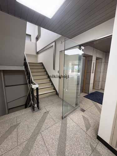 日本橋本町の市橋ビル エントランス2