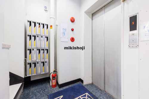 道玄坂の梅原ビル エレベーターホール1