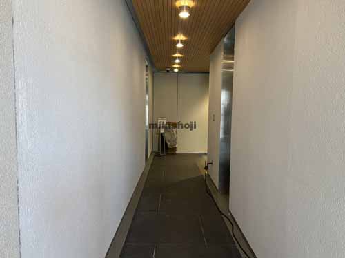 神宮前のエスラ原宿 エントランス2