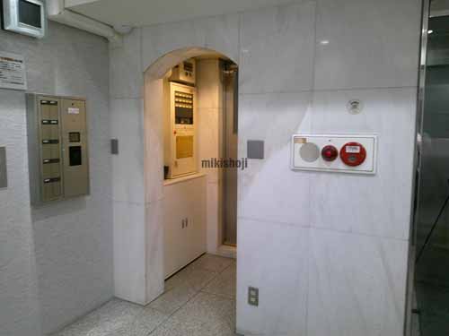 トーエイ八丁堀ビル エントランス3