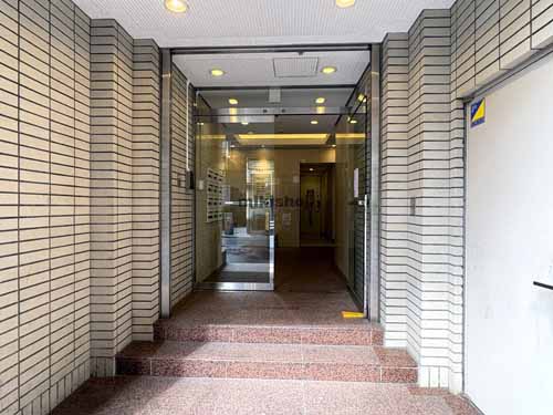 京橋山本ビル エントランス1