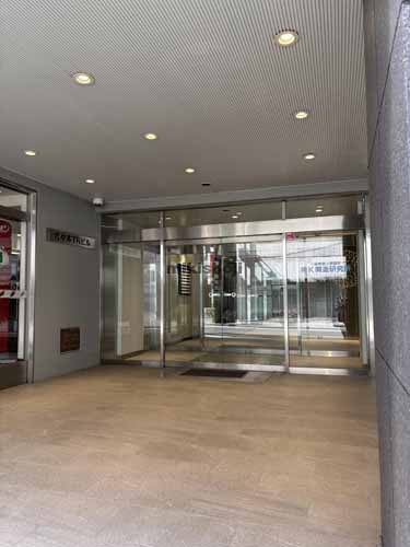 千駄ヶ谷の代々木ＴＲビル エントランス1