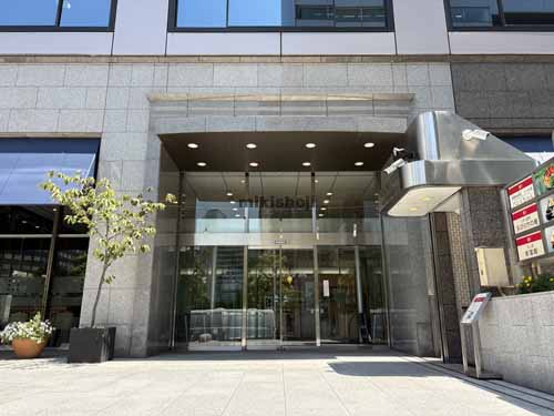 築地のコンワビル エントランス2