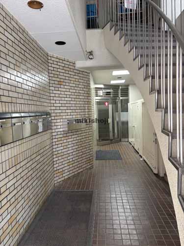 神田小川町のタイメイビル エントランス1