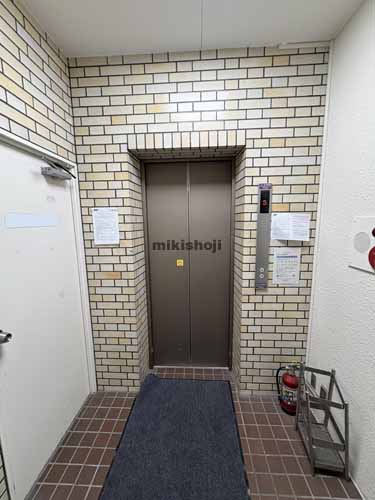 神田小川町のタイメイビル エレベーターホール1